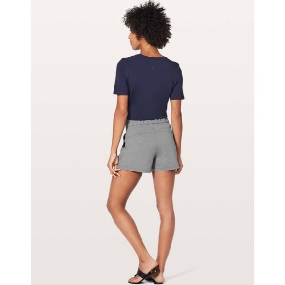 Lululemon On The Fly Short 10 - Picture 3 of 10